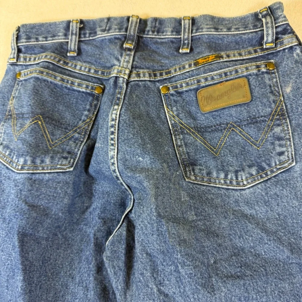 Wrangler 1013MGS Mens Medium Wash Blue Straight Leg Denim Jeans 32x32